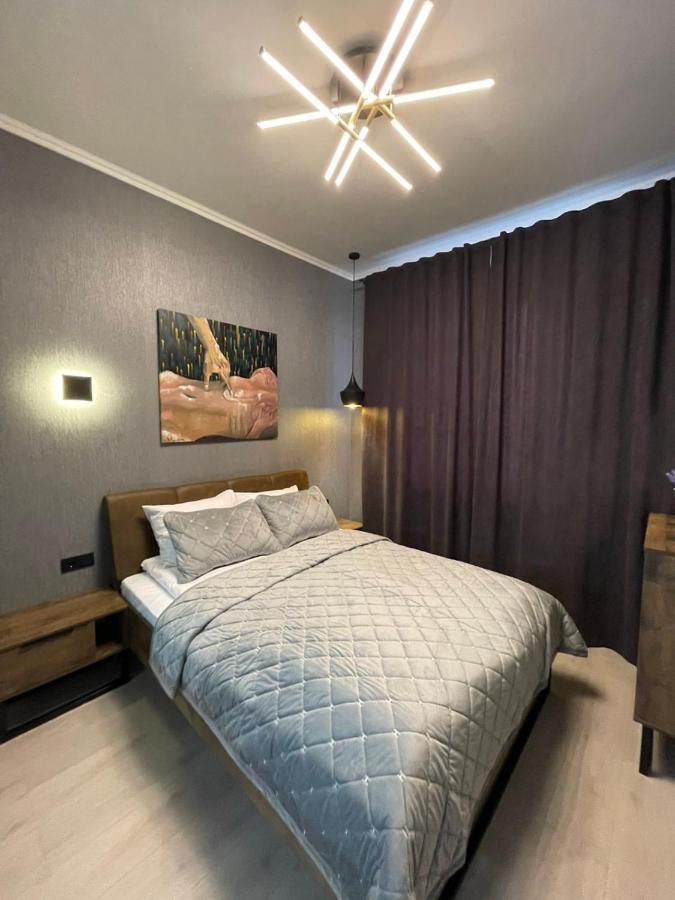 Vel Люкс Appartement Tsjernivsi Buitenkant foto