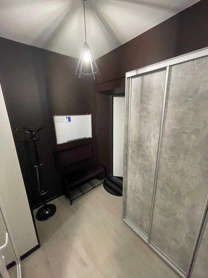 Vel Люкс Appartement Tsjernivsi Buitenkant foto