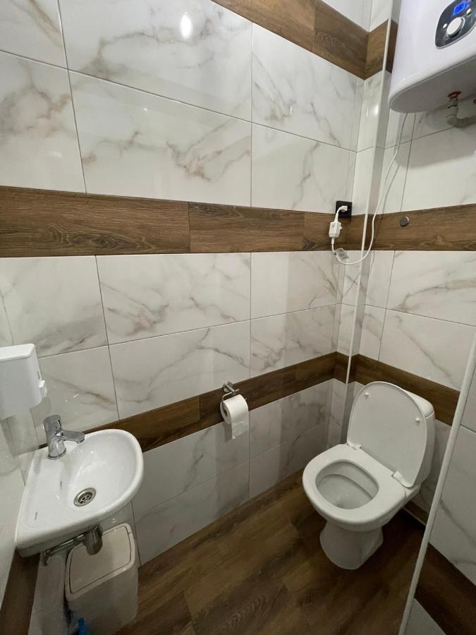 Vel Люкс Appartement Tsjernivsi Buitenkant foto