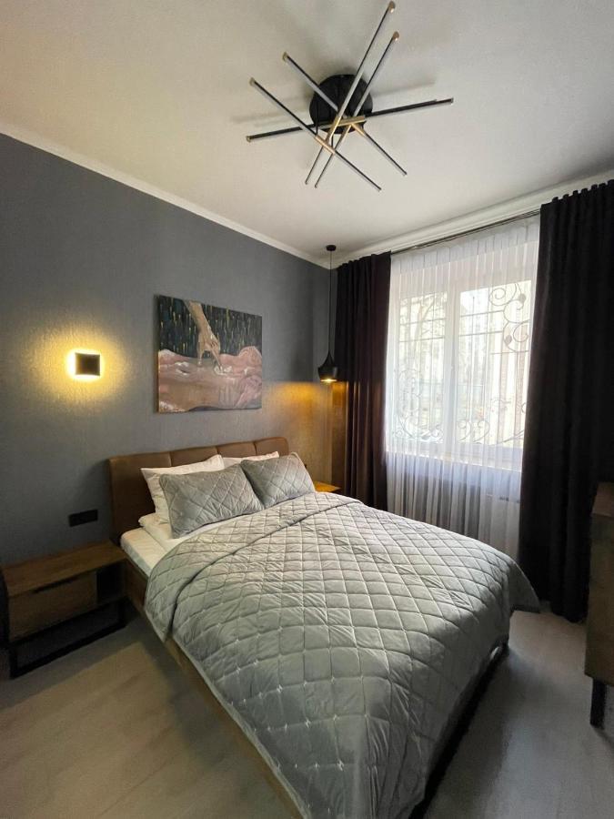 Vel Люкс Appartement Tsjernivsi Buitenkant foto